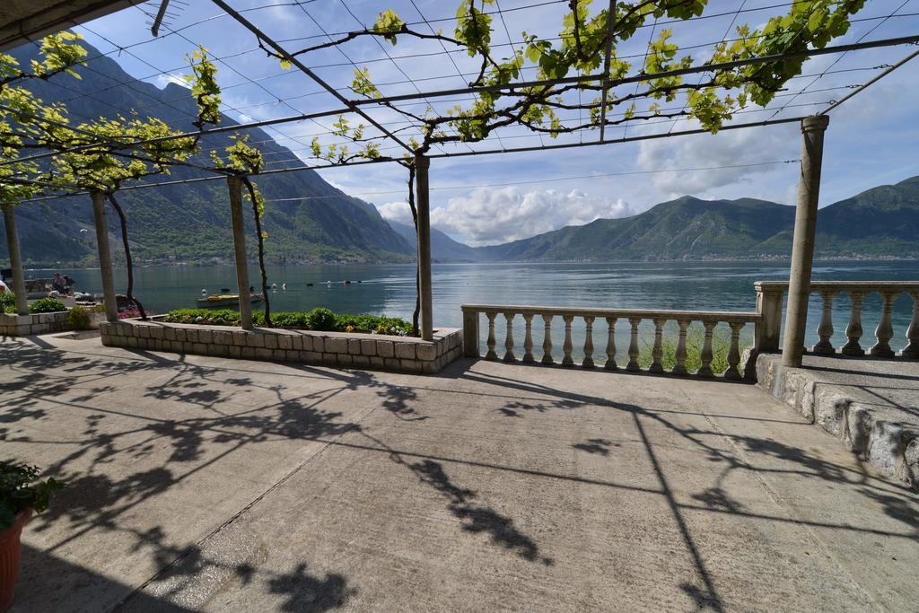 Apartments Goran Kotor Exterior photo